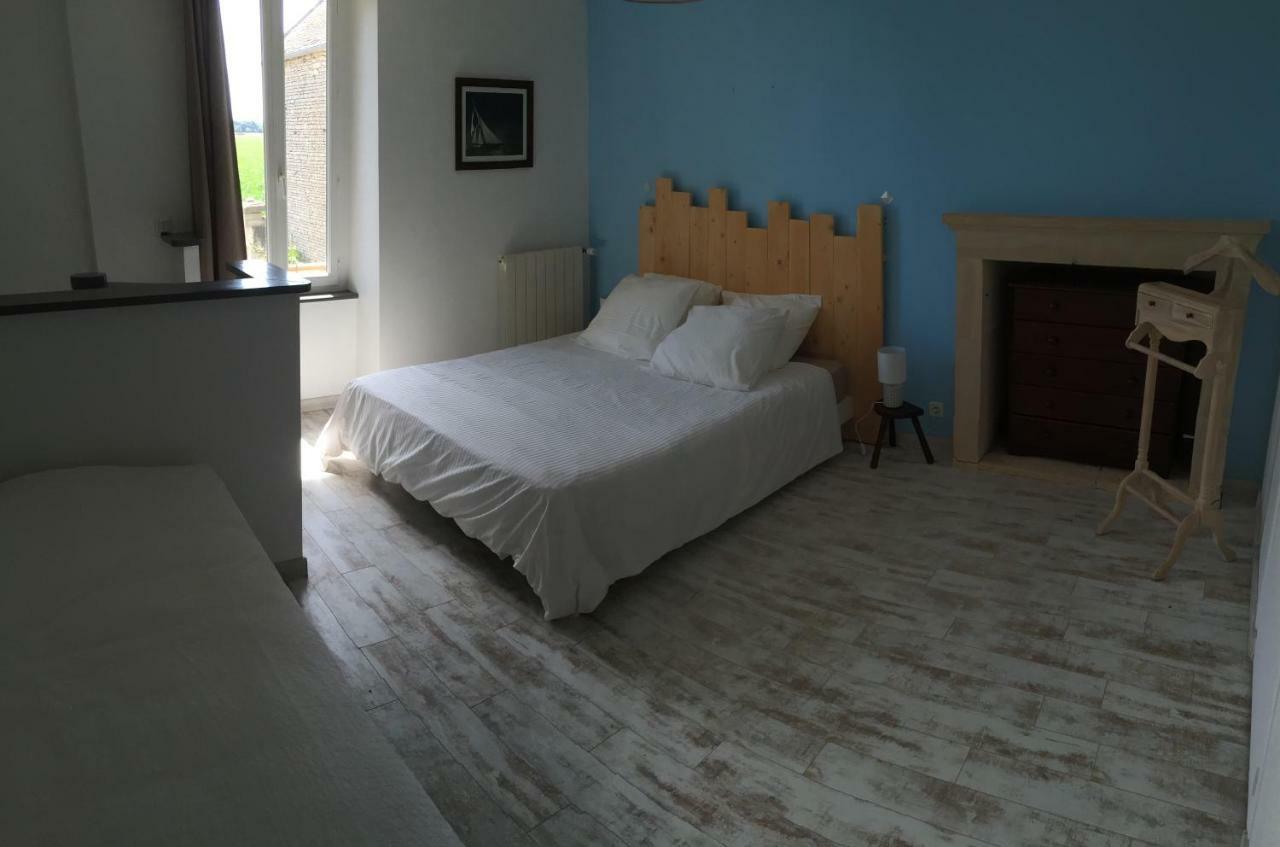 Familygites Meuvaines Buitenkant foto